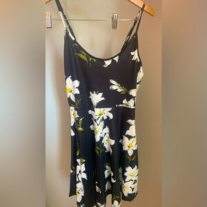 Black floral dress size small new with tags!